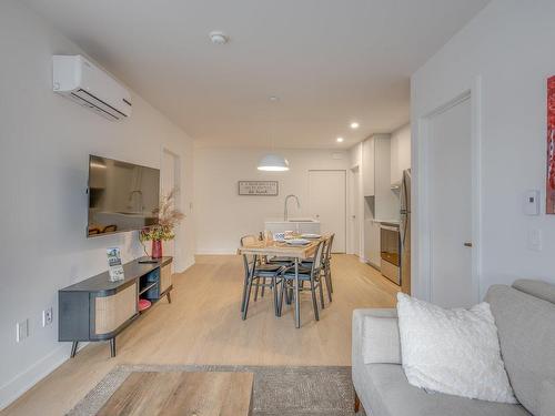 Overall view - 202-570 Rue Du Ruisseau, Mont-Tremblant, QC - Indoor Photo Showing Living Room