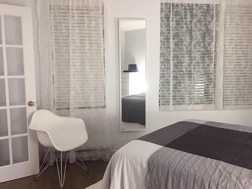 Chambre Ã Â coucher - 560-1077 Rue St-Mathieu, Montréal (Ville-Marie), QC - Indoor