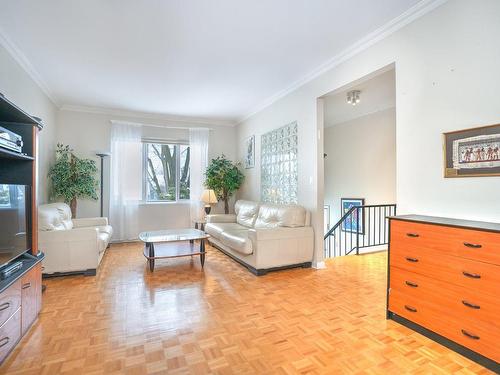 Salon - 8 Rue Capri, Dollard-Des-Ormeaux, QC - Indoor Photo Showing Living Room