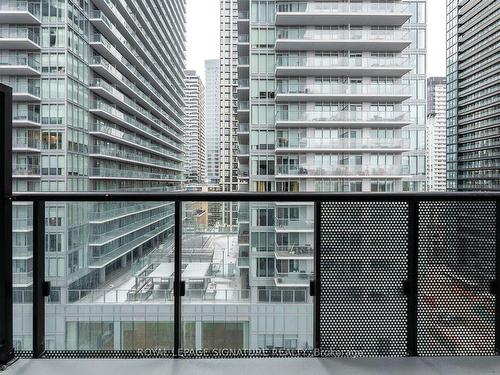 1103-117 Broadway Ave, Toronto, ON - Outdoor With Balcony With Facade