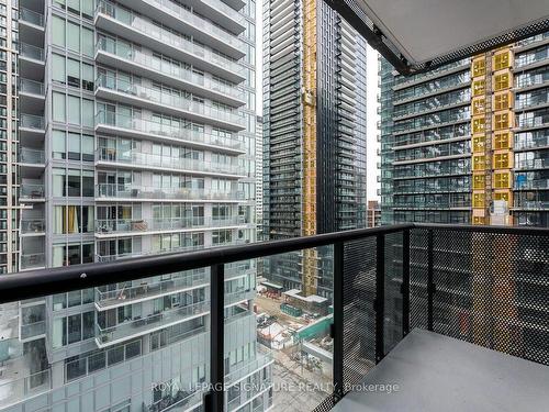 1103-117 Broadway Ave, Toronto, ON - Outdoor With Balcony