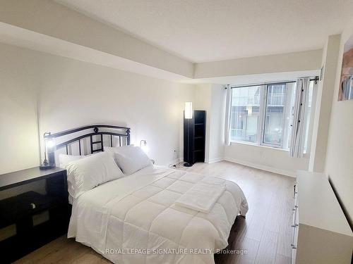 2112-210 Victoria St, Toronto, ON - Indoor Photo Showing Bedroom