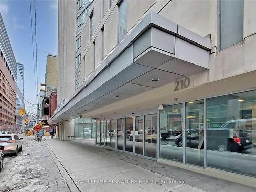 2112-210 Victoria St, Toronto, ON - Outdoor