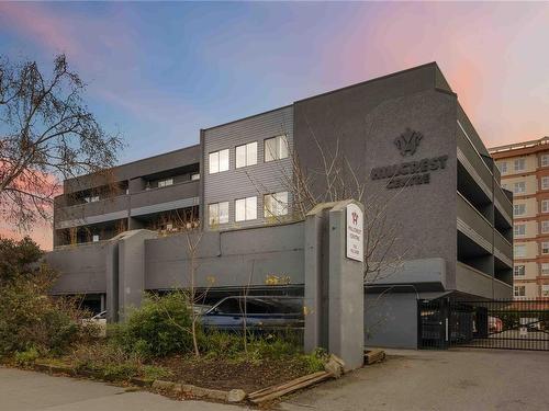 402-755 Hillside Ave, Victoria, BC - Outdoor