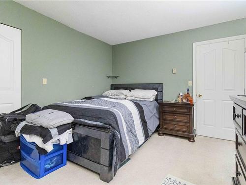 402-755 Hillside Ave, Victoria, BC - Indoor Photo Showing Bedroom