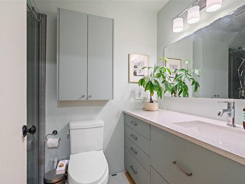 102-120 Douglas St, Victoria, BC - Indoor Photo Showing Bathroom