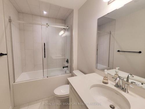 418-470 Gordon Krantz Ave, Milton, ON - Indoor Photo Showing Bathroom