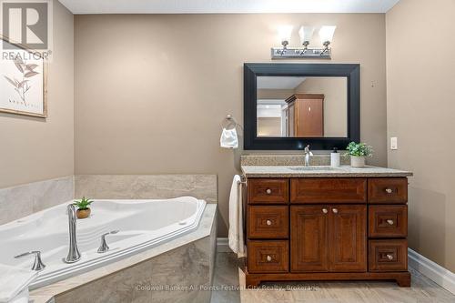 47 Fairhaven Lane, Goderich (Goderich Town), ON - Indoor Photo Showing Bathroom