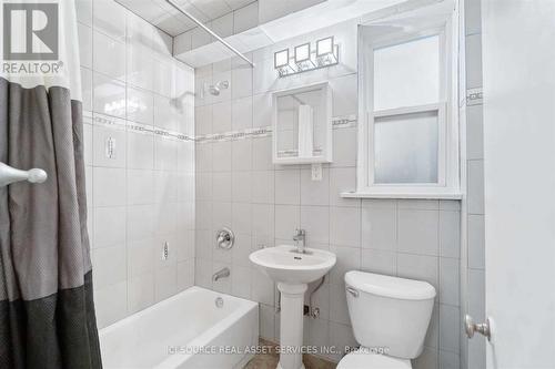 1 - 110 Eastwood Road, Toronto, ON - Indoor Photo Showing Bathroom