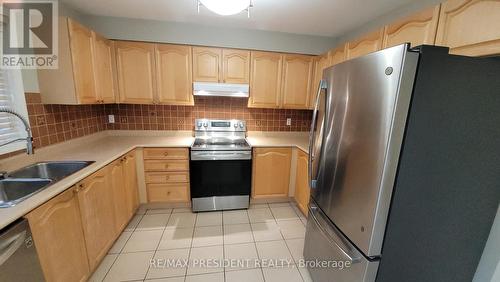 209 Madden Place, Clarington, ON - Indoor Photo Showing Kitchen With Double Sink