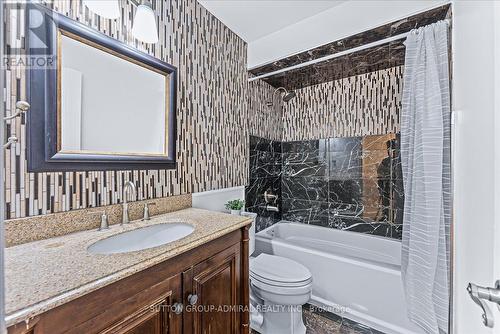 24 Lucerne Drive, Vaughan, ON - Indoor Photo Showing Bathroom