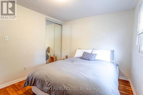 42 Lund Street, Richmond Hill, ON - Indoor Photo Showing Bedroom