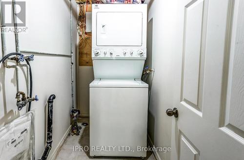 42 Lund Street, Richmond Hill, ON - Indoor Photo Showing Laundry Room