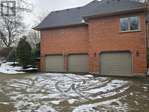 82 Chestnut Court, London, ON - Outdoor With Exterior