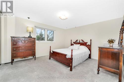 2099 Balharrie Avenue, Ottawa, ON - Indoor Photo Showing Bedroom