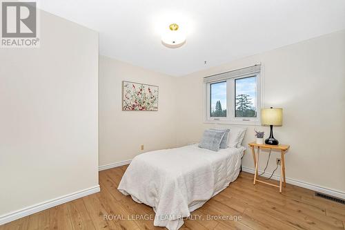 2099 Balharrie Avenue, Ottawa, ON - Indoor Photo Showing Bedroom