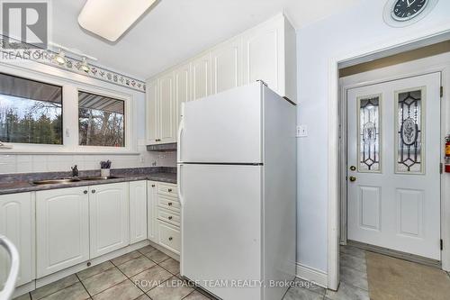 2099 Balharrie Avenue, Ottawa, ON - Indoor Photo Showing Kitchen With Double Sink