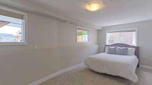 4181 6 Avenue, Peachland, BC - Indoor Photo Showing Bedroom