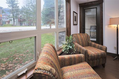 1107-7495 Columbia Avenue, Radium Hot Springs, BC - Indoor Photo Showing Other Room