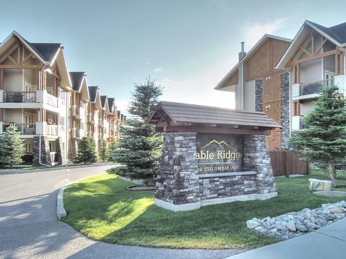 1107-7495 Columbia Avenue, Radium Hot Springs, BC - Outdoor With Balcony With Facade