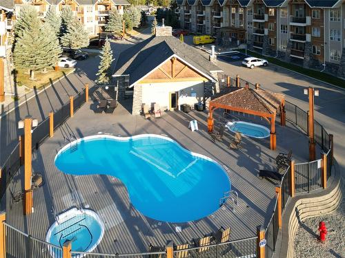 1107-7495 Columbia Avenue, Radium Hot Springs, BC - Outdoor With In Ground Pool