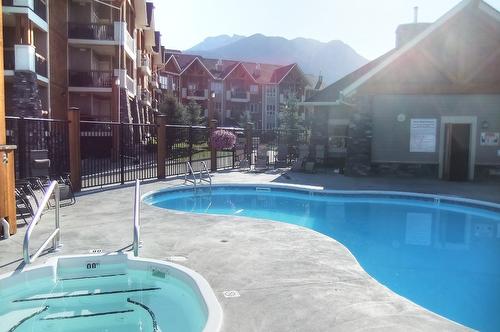 1107-7495 Columbia Avenue, Radium Hot Springs, BC - Outdoor With In Ground Pool