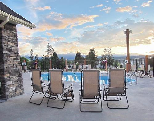 1107-7495 Columbia Avenue, Radium Hot Springs, BC - Outdoor With In Ground Pool With View