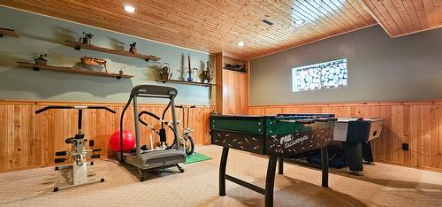 7001 Columbia Ridge Drive, Fairmont Hot Springs, BC - Indoor Photo Showing Gym Room