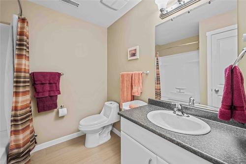 124-2920 Valleyview Drive, Kamloops, BC - Indoor Photo Showing Bathroom