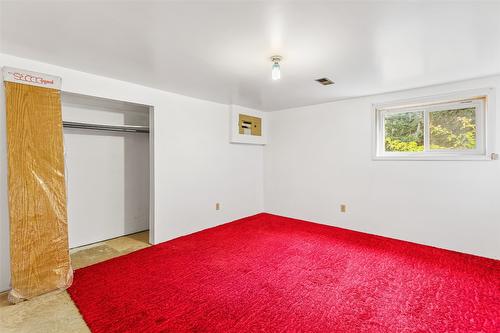 1117 15Th Avenue, Creston, BC - Indoor Photo Showing Other Room