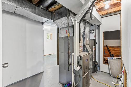 1117 15Th Avenue, Creston, BC - Indoor Photo Showing Basement