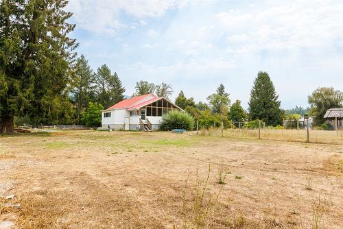 1117 15Th Avenue, Creston, BC - Outdoor