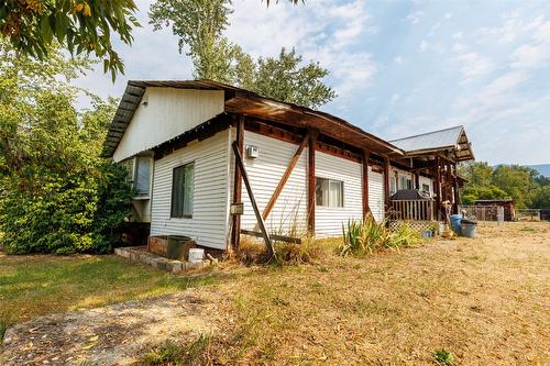 1117 15Th Avenue, Creston, BC - Outdoor With Exterior