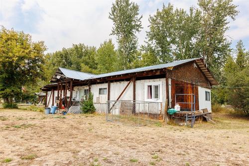 1117 15Th Avenue, Creston, BC - Outdoor