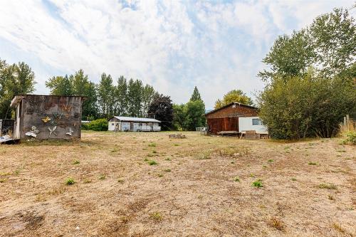 1117 15Th Avenue, Creston, BC - Outdoor