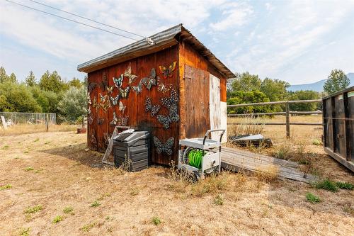 1117 15Th Avenue, Creston, BC - Outdoor