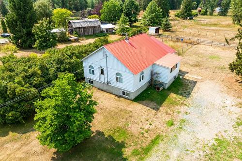 1117 15Th Avenue, Creston, BC - Outdoor