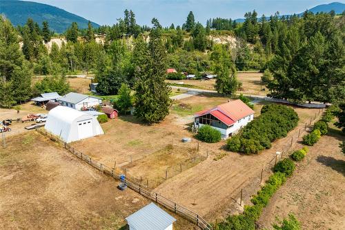 1117 15Th Avenue, Creston, BC - Outdoor With View