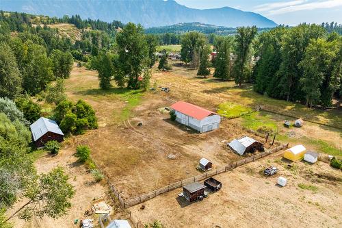 1117 15Th Avenue, Creston, BC - Outdoor With View