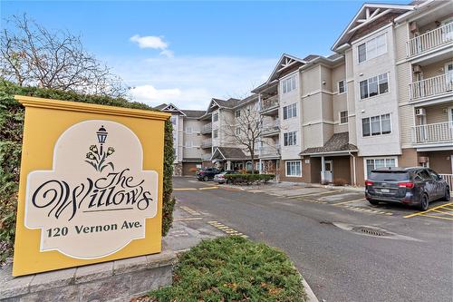 204-120 Vernon Avenue, Kamloops, BC - Outdoor With Balcony With Facade