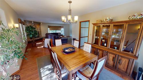 2201 29Th Street, Cranbrook, BC - Indoor Photo Showing Dining Room