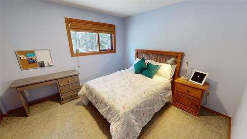 2201 29Th Street, Cranbrook, BC - Indoor Photo Showing Bedroom