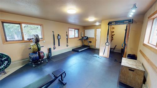 2201 29Th Street, Cranbrook, BC - Indoor Photo Showing Gym Room