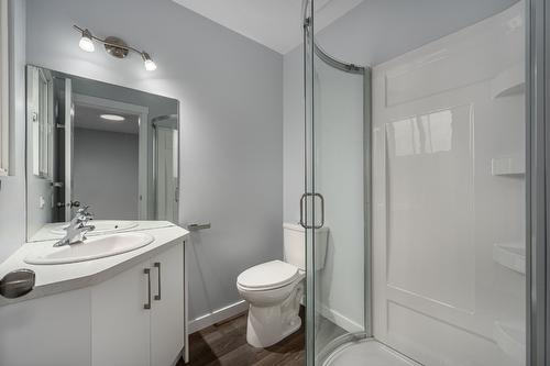 30-383 Columbia St W Street, Kamloops, BC - Indoor Photo Showing Bathroom