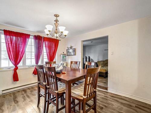 Living room - 16 1Re Avenue, Boisbriand, QC - Indoor Photo Showing Dining Room