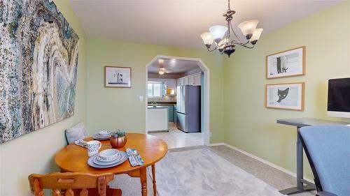 445 2Nd Avenue, Kimberley, BC - Indoor Photo Showing Dining Room