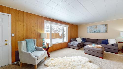 445 2Nd Avenue, Kimberley, BC - Indoor Photo Showing Living Room