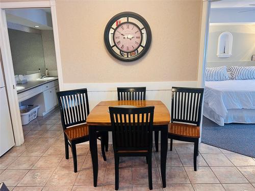 5005B-5052 Riverview Road Road, Fairmont Hot Springs, BC - Indoor Photo Showing Dining Room