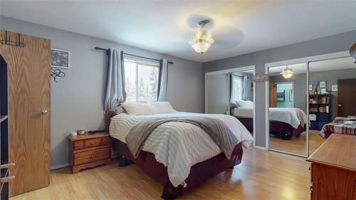 5075 Booth Creek Road, Cranbrook, BC - Indoor Photo Showing Bedroom