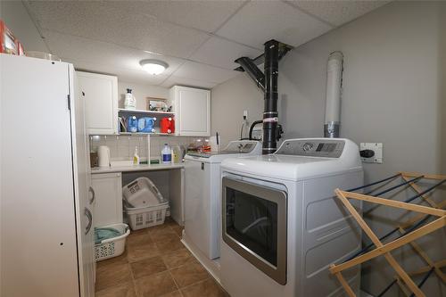 148 309Th Avenue, Kimberley, BC - Indoor Photo Showing Laundry Room